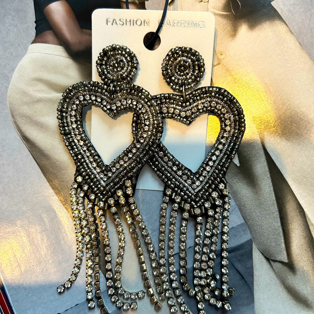 NWT rhinestone heart statement earrings